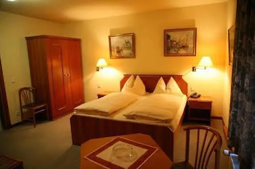 Hotel Altstadt Athos 3*
